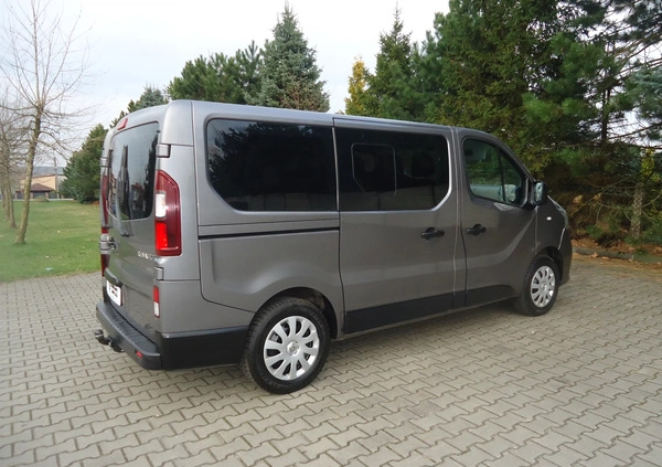 Renault Trafic cena 65900 przebieg: 207000, rok produkcji 2015 z Władysławowo małe 137